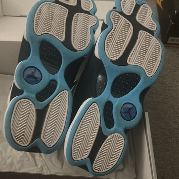 AIR JORDAN 13 RETRO
WHITE/DK POWDER BLUE-MULTI
BLANC/BLEU POUDRE FONCE
SIZE 10 - Picture 6 of 8